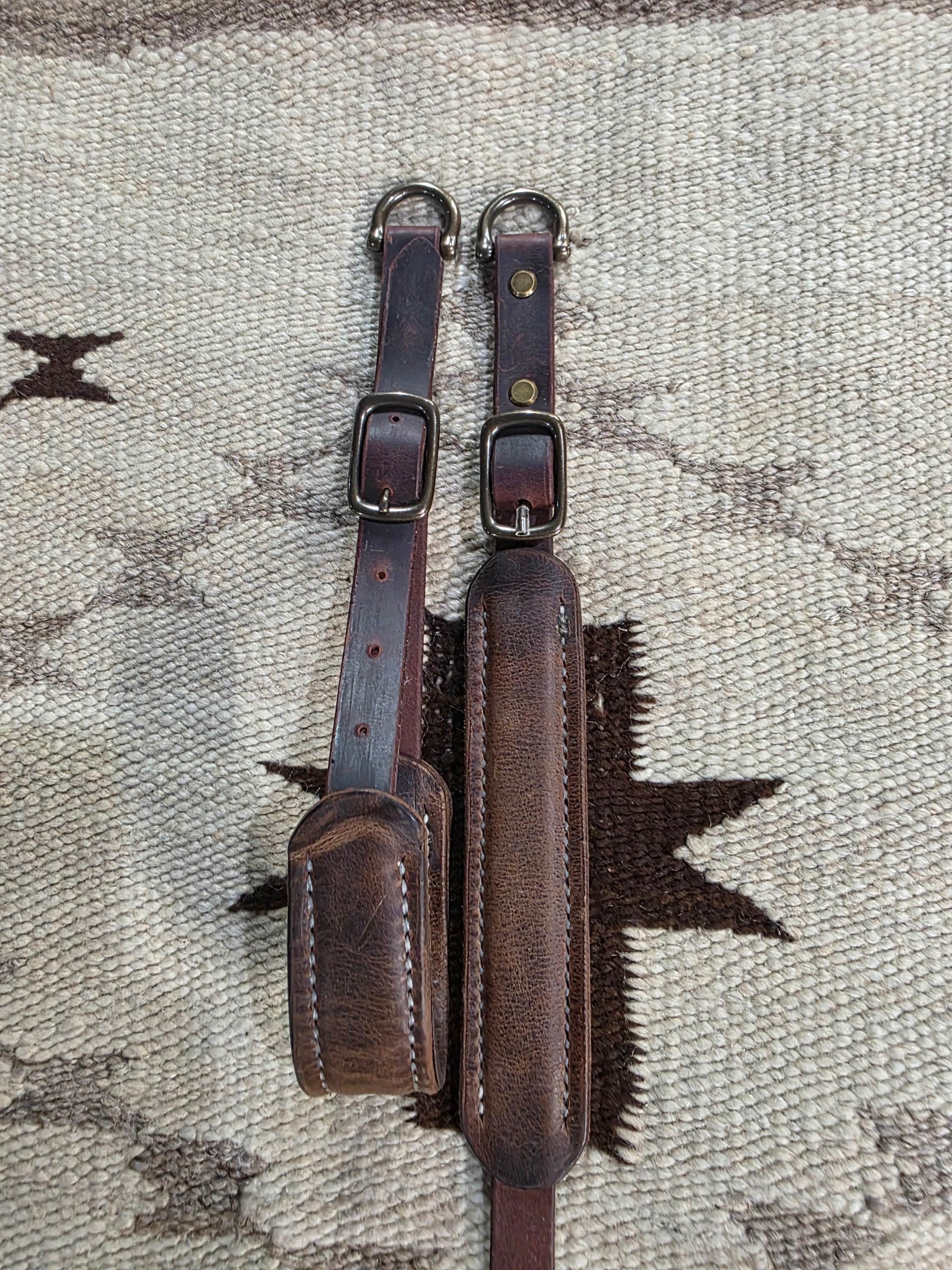 Handmade Leather Headrest Bow Carrier